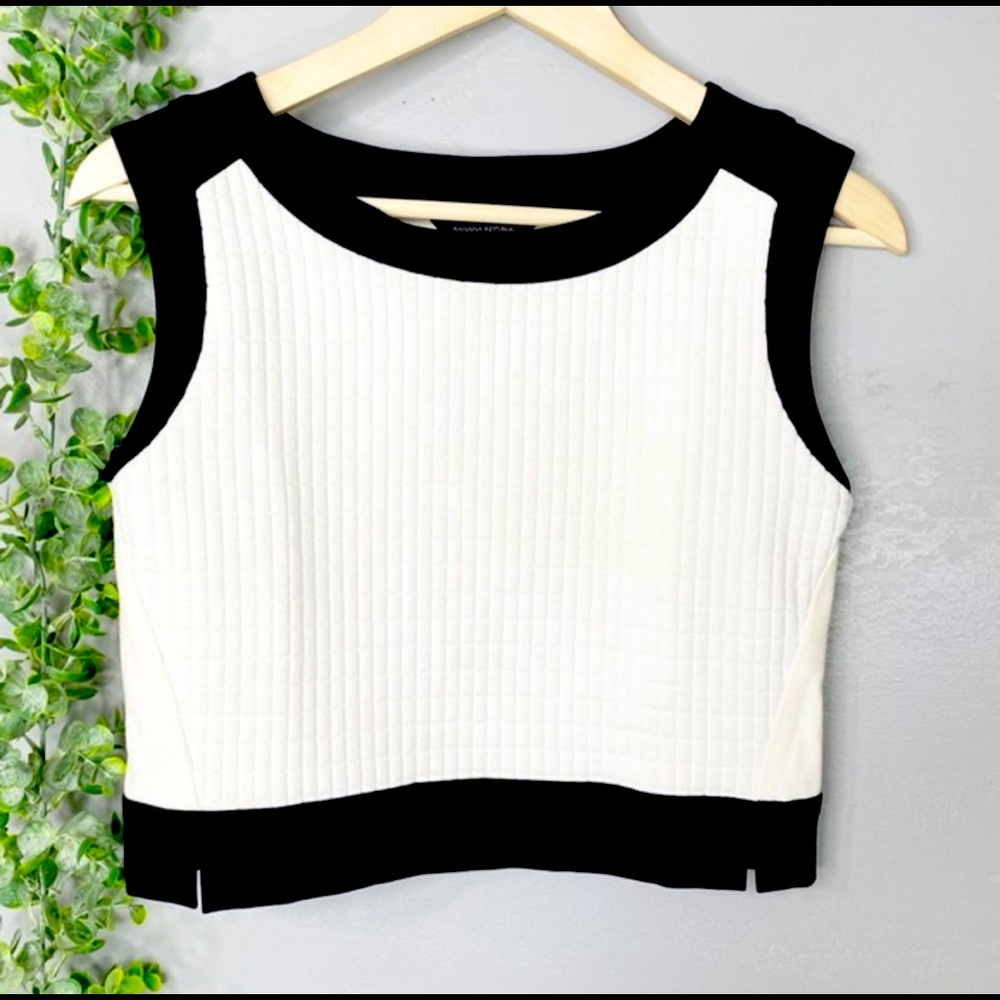 Banana republic quilted sleeveless crop top